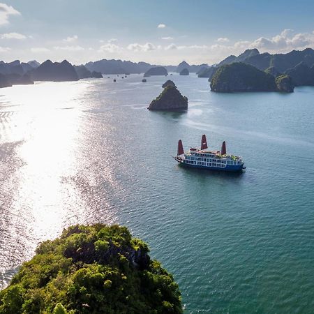 Halong Luxury Cruise Hotel ฮาลอง ภายนอก รูปภาพ