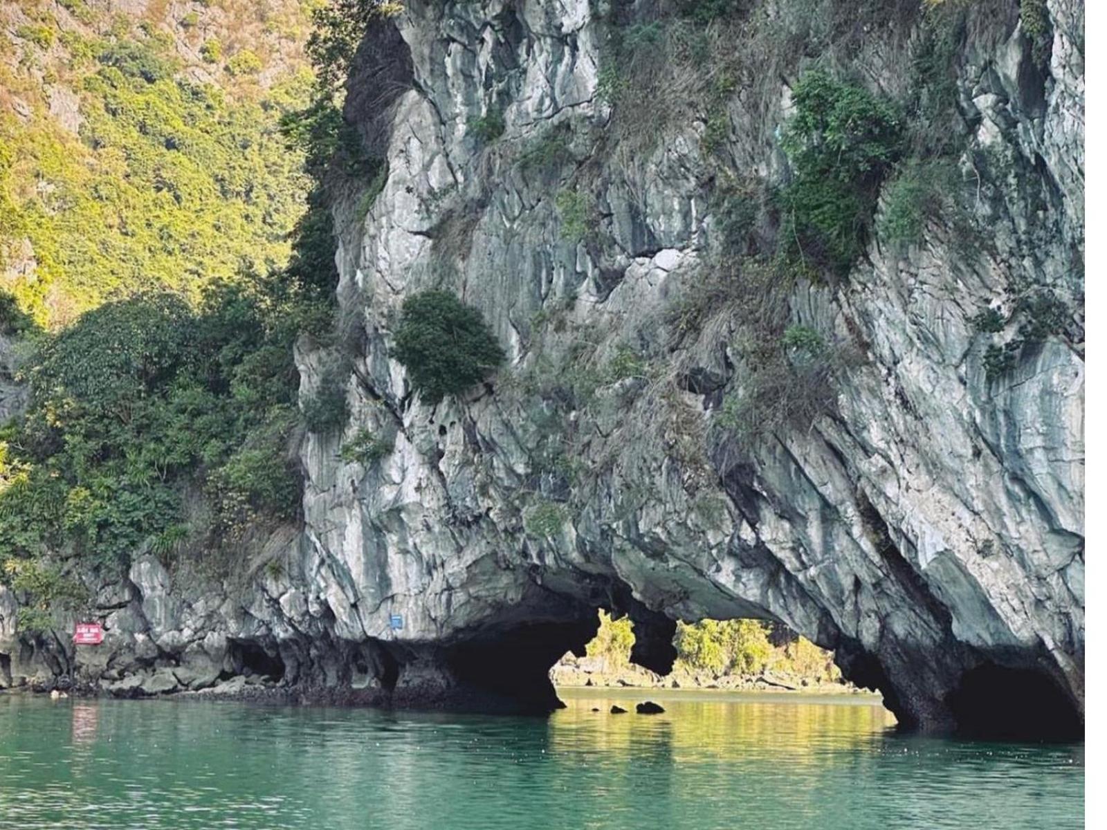 Halong Luxury Cruise Hotel ฮาลอง ภายนอก รูปภาพ