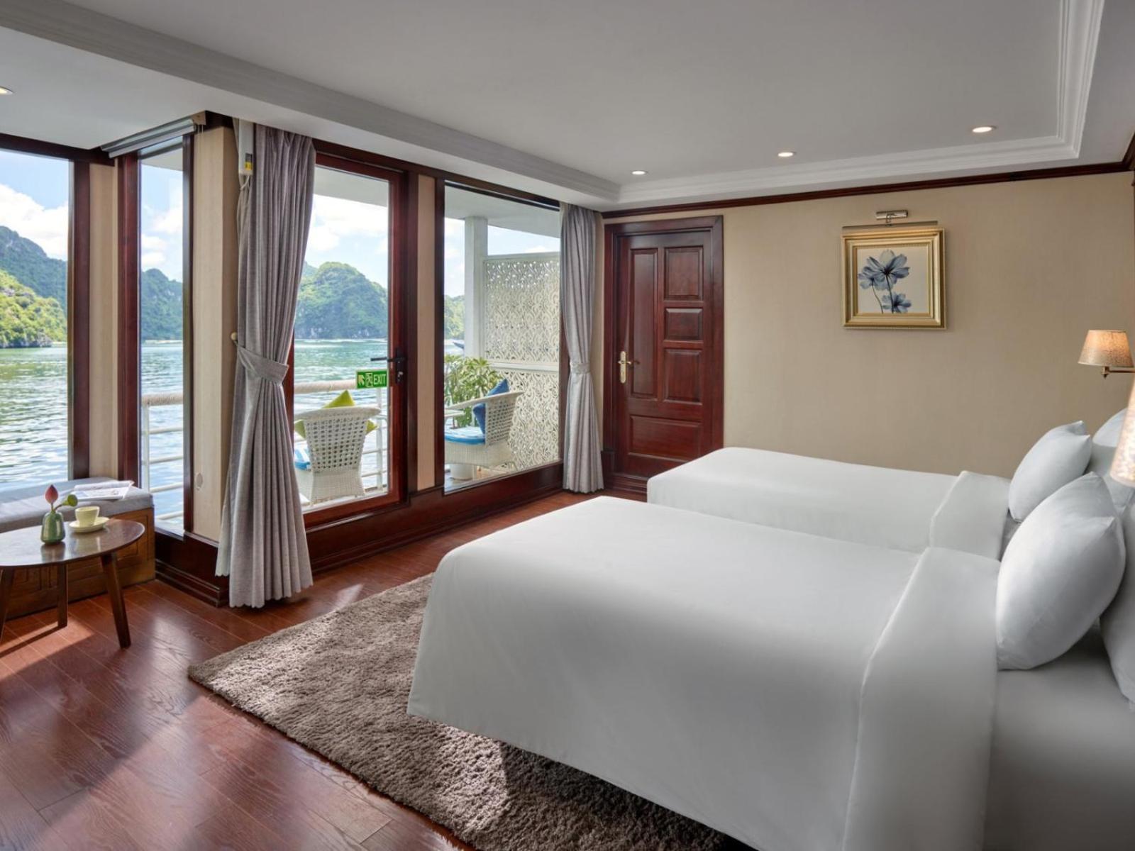 Halong Luxury Cruise Hotel ฮาลอง ภายนอก รูปภาพ