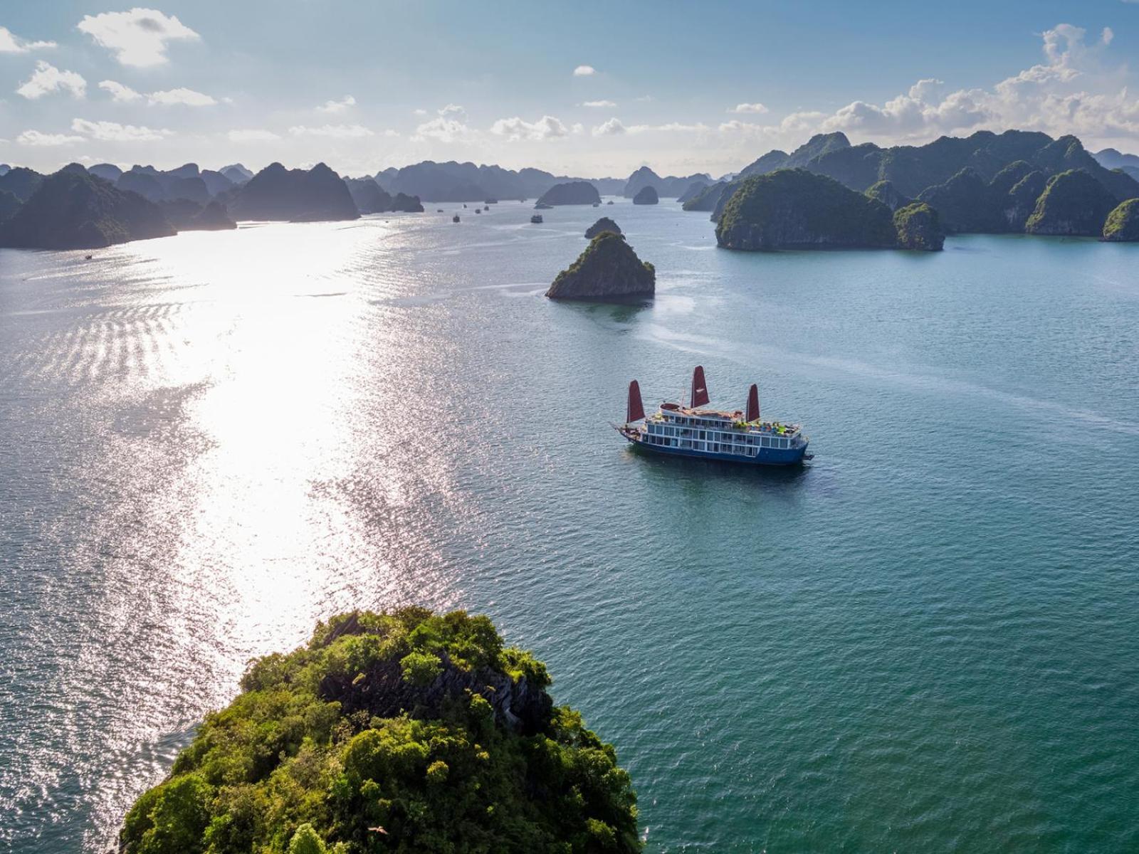 Halong Luxury Cruise Hotel ฮาลอง ภายนอก รูปภาพ